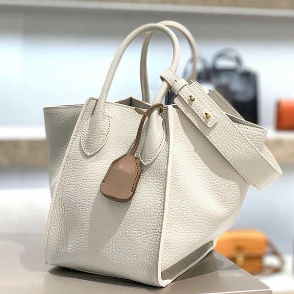 luxury picotin lock bag lychee new patterned cowhide bucket bag female hammock wing large capacity vegetable basket handbag obv0
luxury picotin lock bag lychee new patterned cowhide bucket bag female hammock wing large capacity vegetable basket handbag obv0