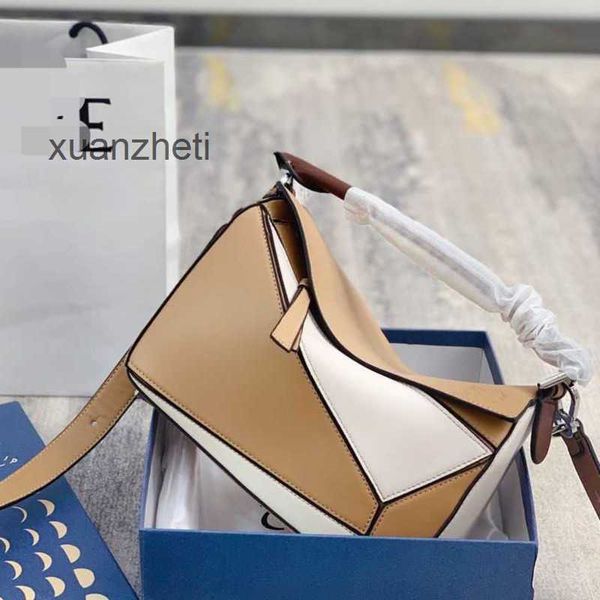 outlet casual 2023 handbags bags designer puzzles leather bag hands loewsbag women's color splicing single shoulder handheld crossbody
outlet casual 2023 handbags bags designer puzzles leather bag hands loewsbag women's color splicing single shoulder handheld crossbody