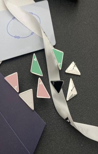 13x22cm triangle letter stud earring women letters earrings with stamp fashion jewelry accessories 138190, Golden;silver
13x22cm triangle letter stud earring women letters earrings with stamp fashion jewelry accessories 138190, Golden;silver