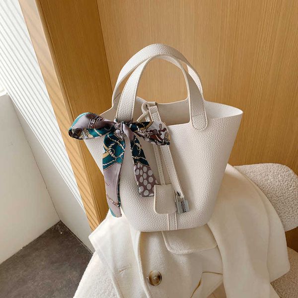 luxury picotin lock bag year's this popular bag women's small 2020 new trend fashionable portable bucket foreign and versatile gir
luxury picotin lock bag year's this popular bag women's small 2020 new trend fashionable portable bucket foreign and versatile gir