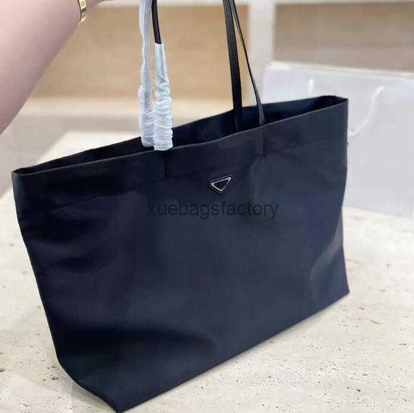 black nylon handbag tote bag for women luxury designers bags high capacity ladies casual shopping
black nylon handbag tote bag for women luxury designers bags high capacity ladies casual shopping