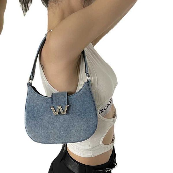 luxury design women denim shoulder bags half moon phone purses chain strip crossbody bag female small tote handbag
luxury design women denim shoulder bags half moon phone purses chain strip crossbody bag female small tote handbag