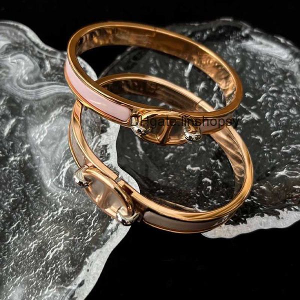 aher mas designer luxury brand enamel bracelet designer bracelet silver h home enamel pig nose 18k rose gold female, Black
aher mas designer luxury brand enamel bracelet designer bracelet silver h home enamel pig nose 18k rose gold female, Black