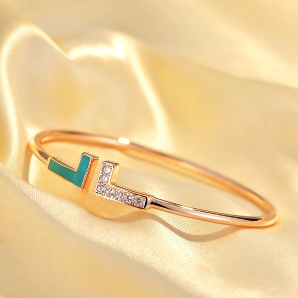 tt luxury bracelet fashion bracelet 18k gold and silver pure gifts charm bracelet designer jewelry wedding holiday gift, Golden;silver
tt luxury bracelet fashion bracelet 18k gold and silver pure gifts charm bracelet designer jewelry wedding holiday gift, Golden;silver