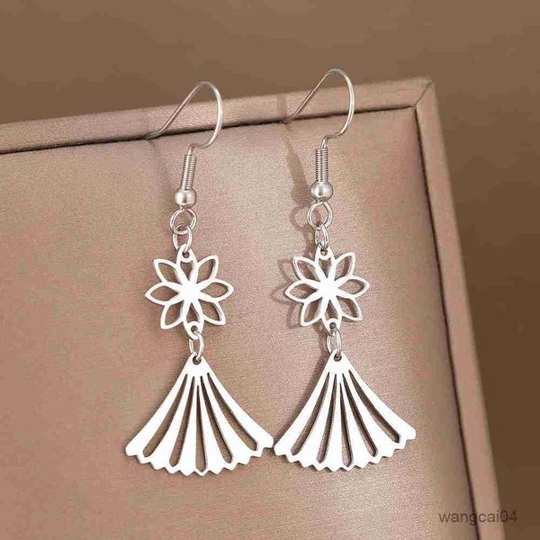 charm stainless steel earrings aesthetic fancy flower fan pendants bohemian charms fashion drop earrings for women jewelry r230719, Golden
charm stainless steel earrings aesthetic fancy flower fan pendants bohemian charms fashion drop earrings for women jewelry r230719, Golden