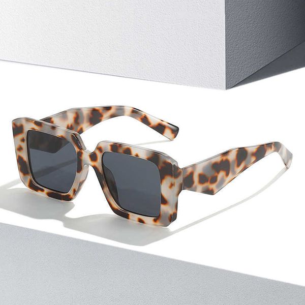 new sunglasses for women high-end mesh red glasses large frame women's, White;black
new sunglasses for women high-end mesh red glasses large frame women's, White;black