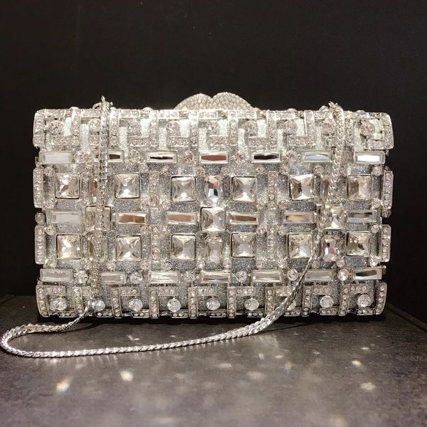 evening bags silver crystal clutch water diamond bag fashion women's party wallet messenger cocktail handbag designer gem clutch 230718
evening bags silver crystal clutch water diamond bag fashion women's party wallet messenger cocktail handbag designer gem clutch 230718