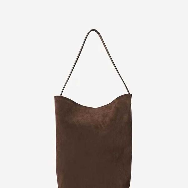 designer bags leather bag large capacity shoulder cowhide hand mother lichee grain head layer bucketclassic tote bag the row 1v0g
designer bags leather bag large capacity shoulder cowhide hand mother lichee grain head layer bucketclassic tote bag the row 1v0g
