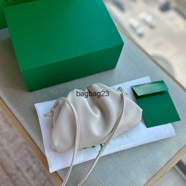bottegaz bag pouch girl cloud ladies venetas smooth bottegaz one designer leather bags mini 2023 underarm small women's bag pouchs shou
bottegaz bag pouch girl cloud ladies venetas smooth bottegaz one designer leather bags mini 2023 underarm small women's bag pouchs shou