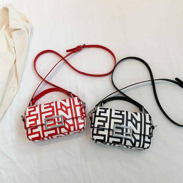 bag 10% off designer new shoulder women's underarm letter cross body large capacity small square bag factory fashion stylea7hu
bag 10% off designer new shoulder women's underarm letter cross body large capacity small square bag factory fashion stylea7hu