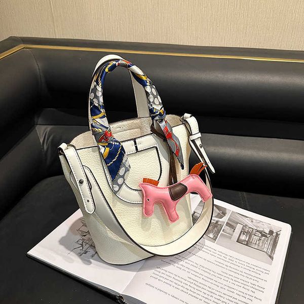 luxury picotin lock bag baobao women's spring summer 2023 new high grade single shoulder crossbody handbag pig nose vegetable basket bu
luxury picotin lock bag baobao women's spring summer 2023 new high grade single shoulder crossbody handbag pig nose vegetable basket bu