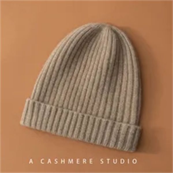 2022 new winter 100% cashmere knitted headgears women keep warm beanie hat solid casual hedging cap skullies a184, White;black
2022 new winter 100% cashmere knitted headgears women keep warm beanie hat solid casual hedging cap skullies a184, White;black
