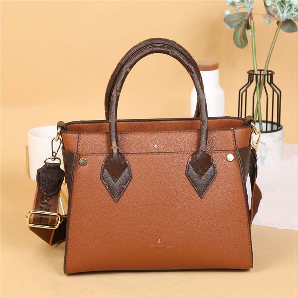 brandcowhide bag ladies large capacity handbag square commuter bag fashion shoulder messenger bag designer ladies bag #9512
brandcowhide bag ladies large capacity handbag square commuter bag fashion shoulder messenger bag designer ladies bag #9512