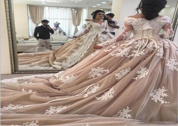 2018 medieval ball gown wedding dress lace up champagne long train off the shoulder bridal gowns with sleeves plus size2388915, White
2018 medieval ball gown wedding dress lace up champagne long train off the shoulder bridal gowns with sleeves plus size2388915, White