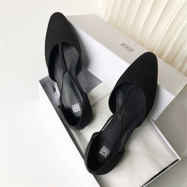 chunyuan toteme single shoe women's summer french simple pointed silk satin t-shaped soft bottomed flat bottomed baotou sandals
chunyuan toteme single shoe women's summer french simple pointed silk satin t-shaped soft bottomed flat bottomed baotou sandals