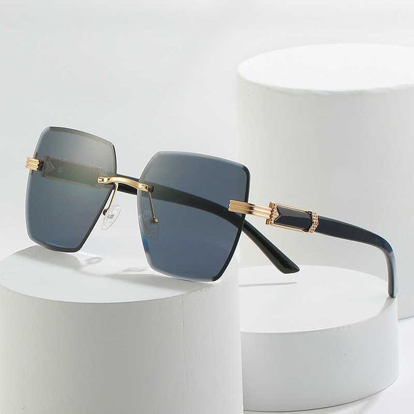 new personalized trend women's colorful street pgraphy glasses fashion frameless trimmed sunglasses, White;black
new personalized trend women's colorful street pgraphy glasses fashion frameless trimmed sunglasses, White;black