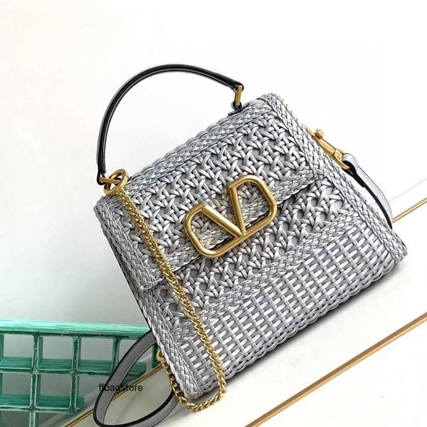 spliced outdoor lady chain bag valentinoz bags handwoven women evening purse handheld 2023 fashion casual leather straddle small square jvue
spliced outdoor lady chain bag valentinoz bags handwoven women evening purse handheld 2023 fashion casual leather straddle small square jvue