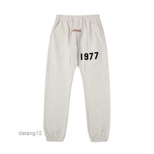 2023 essentail men's and women hoodie designer hairy pullover sweatshirt loose essen black white classic casual style ess sportsl lette 
2023 essentail men's and women hoodie designer hairy pullover sweatshirt loose essen black white classic casual style ess sportsl lette