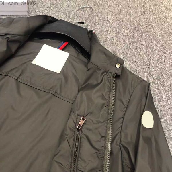 men's jackets designer mens jackets france bomber windshield jacket embroidered badge men's outerwear street coats complete labels, Black;brown
men's jackets designer mens jackets france bomber windshield jacket embroidered badge men's outerwear street coats complete labels, Black;brown