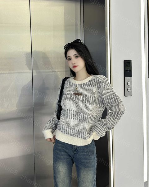 23ss womens designer clothing women sweater leather label logo dark contrast color horizontal stripes round neck pullover long-sleeved sweat, White;black
23ss womens designer clothing women sweater leather label logo dark contrast color horizontal stripes round neck pullover long-sleeved sweat, White;black