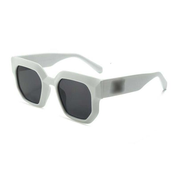 fashion off w sunglasses all the elements that off trendy should have are white double arrows with high recognition spicy girl with logo box, White;black
fashion off w sunglasses all the elements that off trendy should have are white double arrows with high recognition spicy girl with logo box, White;black