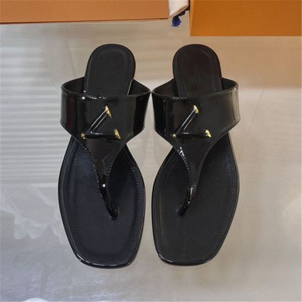 fashionable beach shoes 2023 luis luxurious design, retro decoration, men's and women's summer leather canvas rubber flat bottomed
fashionable beach shoes 2023 luis luxurious design, retro decoration, men's and women's summer leather canvas rubber flat bottomed