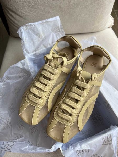 toteme new mesh splice cowhide breathable lace up round toe flat bottom casual shoes german training shoes female
toteme new mesh splice cowhide breathable lace up round toe flat bottom casual shoes german training shoes female