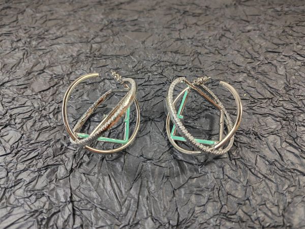 luxury hoop earrings brand designer big alphabet f letters hollow blue color pain round loop earrings for women jewelry party gift, Golden;silver
luxury hoop earrings brand designer big alphabet f letters hollow blue color pain round loop earrings for women jewelry party gift, Golden;silver