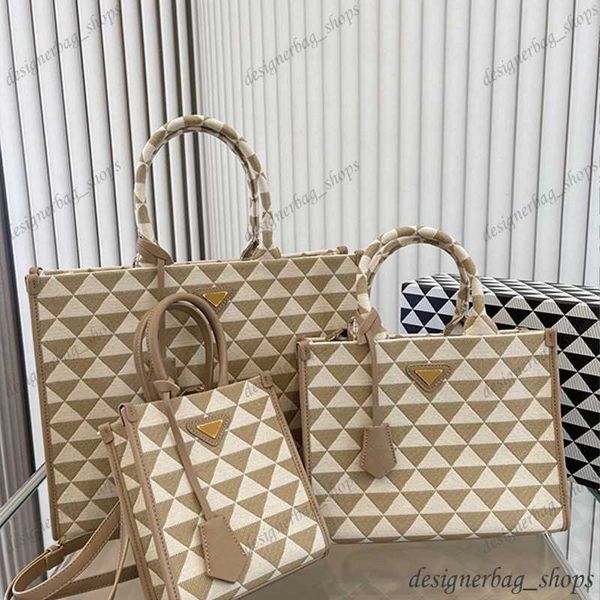 designer bag luxury large capacity tote women fashion tote bag shopping bag leather handbag shoulder bag small with shoulder strap for singl
designer bag luxury large capacity tote women fashion tote bag shopping bag leather handbag shoulder bag small with shoulder strap for singl
