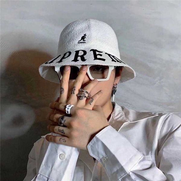 fashion off w sunglasses off trendsetter white ow4001 box net red same sunglasses women with logo box, White;black
fashion off w sunglasses off trendsetter white ow4001 box net red same sunglasses women with logo box, White;black