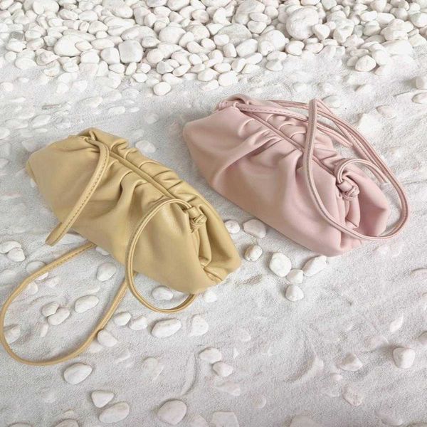 botte bag venetes pouch crossbody bag pleated cloud bag hand held leather women's bag dumpling small bag trend y30j
botte bag venetes pouch crossbody bag pleated cloud bag hand held leather women's bag dumpling small bag trend y30j