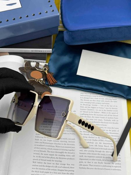 designer sunglasses men women fashion designer sun glasses super star celebrity driving sunglass for ladies fashion eyeglasses with box, White;black
designer sunglasses men women fashion designer sun glasses super star celebrity driving sunglass for ladies fashion eyeglasses with box, White;black