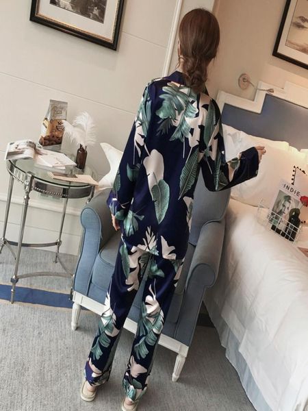 women plus size 5xl pyjamas autumn flower printed satin silk pajama set rayon sleepwear long sleeve trousers nightwear suit 2009198986227, Black;red
women plus size 5xl pyjamas autumn flower printed satin silk pajama set rayon sleepwear long sleeve trousers nightwear suit 2009198986227, Black;red