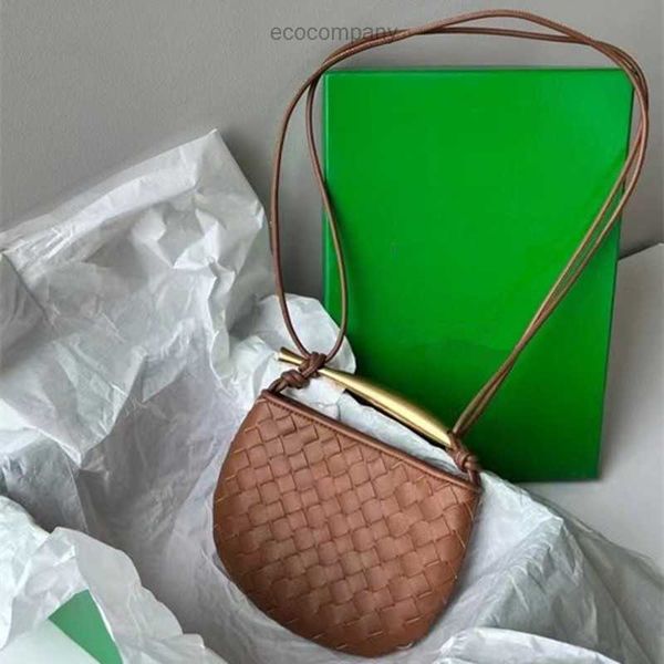 solid designer sardine bag handbag dumpling woven portable color metal handle casual one shoulder cross body women's e62h
solid designer sardine bag handbag dumpling woven portable color metal handle casual one shoulder cross body women's e62h