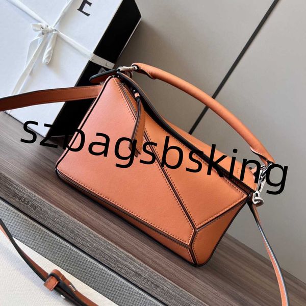 lowe bag luxury geometric bag designer lowe one-shoulder handbag puzzles leather patchwork handheld wallet fashion letter embroidery wide st
lowe bag luxury geometric bag designer lowe one-shoulder handbag puzzles leather patchwork handheld wallet fashion letter embroidery wide st