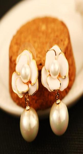 new fashion exquisite camellia goldplated earrings temperament ladies exquisite pearl hypoallergenic earrings luxury retro simple1874277, Silver
new fashion exquisite camellia goldplated earrings temperament ladies exquisite pearl hypoallergenic earrings luxury retro simple1874277, Silver