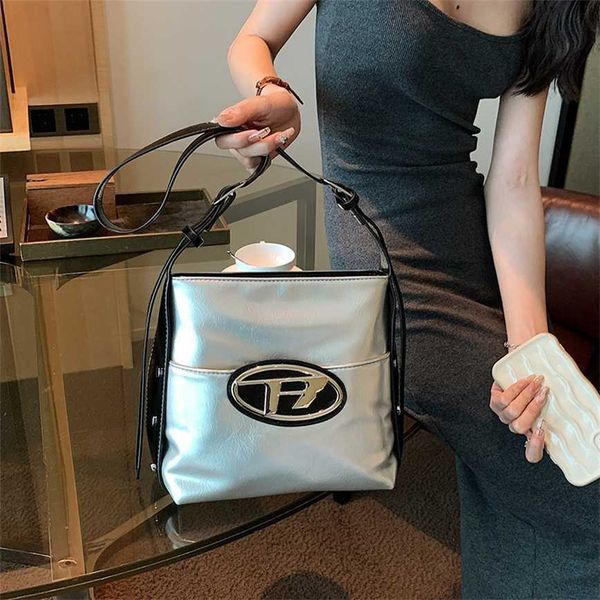 68% off 2023 new bagbag designer advanced fashionable and large capacity tote for women's new summer trend crossbody with a textured co
68% off 2023 new bagbag designer advanced fashionable and large capacity tote for women's new summer trend crossbody with a textured co