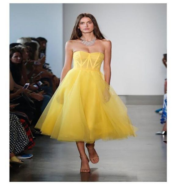 2021 runway tea length tulle short formal party vestidos sweetheart homecoming dresses a line bride prom gowns3732399, Blue;pink
2021 runway tea length tulle short formal party vestidos sweetheart homecoming dresses a line bride prom gowns3732399, Blue;pink
