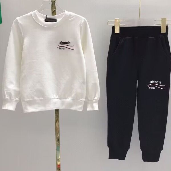 baby clothes in autumn and winter plus velvet new long-sleeved trousers two-piece sports cotton foreign high-end children's clothing fo, White
baby clothes in autumn and winter plus velvet new long-sleeved trousers two-piece sports cotton foreign high-end children's clothing fo, White