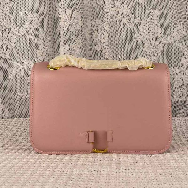 cowhide handbag women shoulder bag chain flap messenger purse metal buckle chain crossbody purse genuine leather small square bag lady desig
cowhide handbag women shoulder bag chain flap messenger purse metal buckle chain crossbody purse genuine leather small square bag lady desig