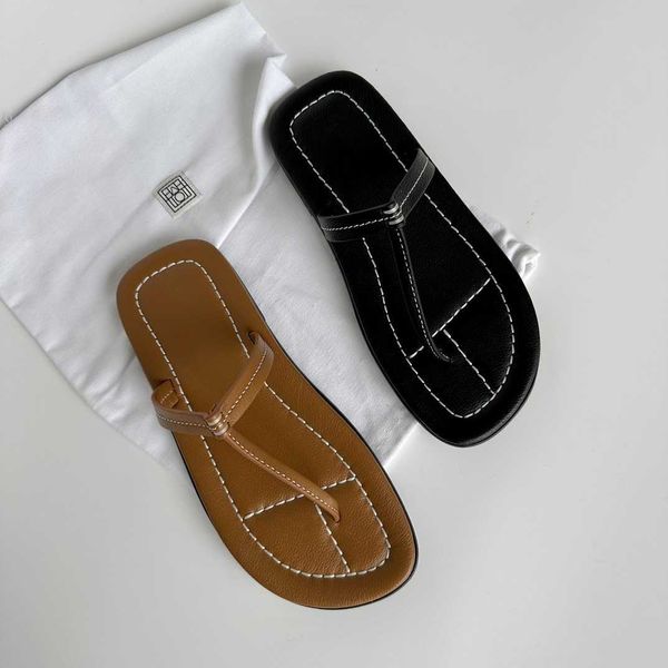 small toteme summer outwear flip-flops simple square toe flip flops leather versatile flat sandals female
small toteme summer outwear flip-flops simple square toe flip flops leather versatile flat sandals female