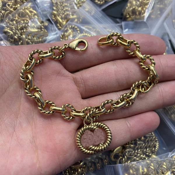 twisted chain letter drop glue bracelet vintage classic cuban bracelets for men and women versatile bangles designer jewelry supply cgub1 --, Black
twisted chain letter drop glue bracelet vintage classic cuban bracelets for men and women versatile bangles designer jewelry supply cgub1 --, Black