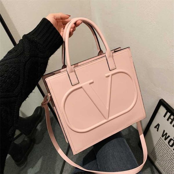 66% off 2023 new bag designer big autumn/winter new trend fashion women's handbag printed one shoulder crossbody bag bags
66% off 2023 new bag designer big autumn/winter new trend fashion women's handbag printed one shoulder crossbody bag bags
