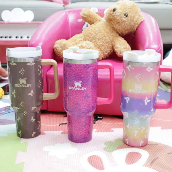 40oz designer tumblers quencher stainless steel tumblers cups with silicone handle lid and straw car mugs keep drinking cold water bottles
40oz designer tumblers quencher stainless steel tumblers cups with silicone handle lid and straw car mugs keep drinking cold water bottles