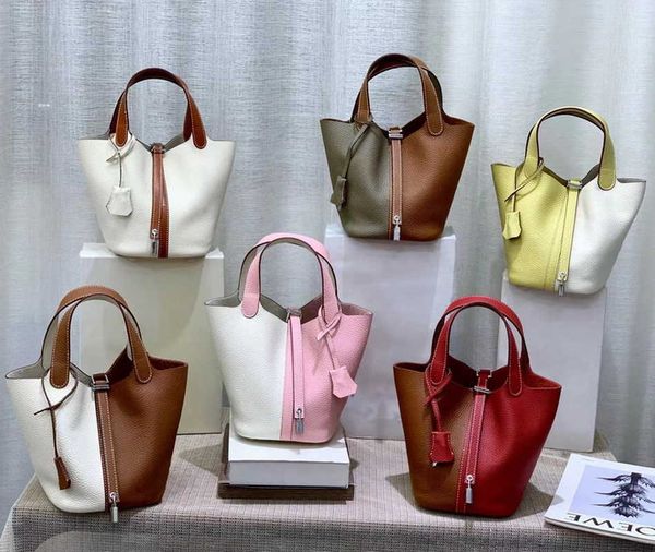 luxury picotin lock bag 2023 new layer cow leather togo color matching 18 vegetable basket silver buckle women's bag fashion handbag bu
luxury picotin lock bag 2023 new layer cow leather togo color matching 18 vegetable basket silver buckle women's bag fashion handbag bu