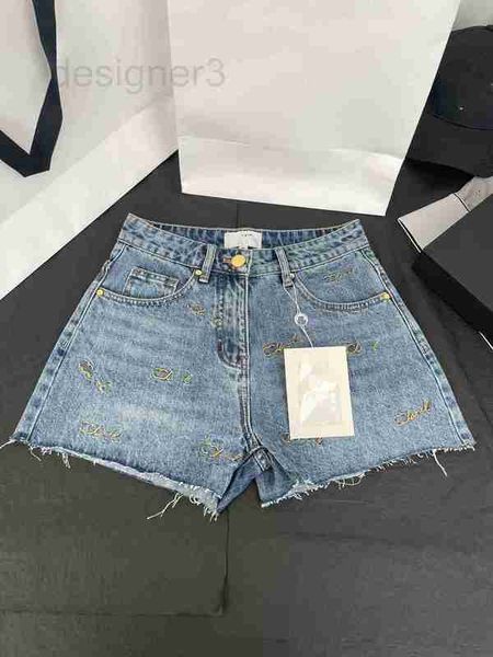 women's jeans designer chic new middle age embroidered denim shorts with raw edges, washable fashion, slim denim shorts for women ut4d, Blue
women's jeans designer chic new middle age embroidered denim shorts with raw edges, washable fashion, slim denim shorts for women ut4d, Blue