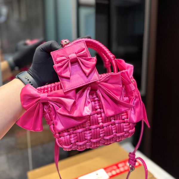 woven bow handbag one shoulder crossbody bag pink vegetable basket zipper closure mobile phone bag clutch detachable adjustable shoulder str
woven bow handbag one shoulder crossbody bag pink vegetable basket zipper closure mobile phone bag clutch detachable adjustable shoulder str