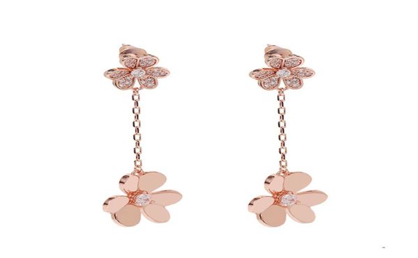 van 18k gold fashion fourleaf cloverthree leaf dangle clover flower long cleef earrings with diamonds for womengirls wedding va4100871, Silver
van 18k gold fashion fourleaf cloverthree leaf dangle clover flower long cleef earrings with diamonds for womengirls wedding va4100871, Silver