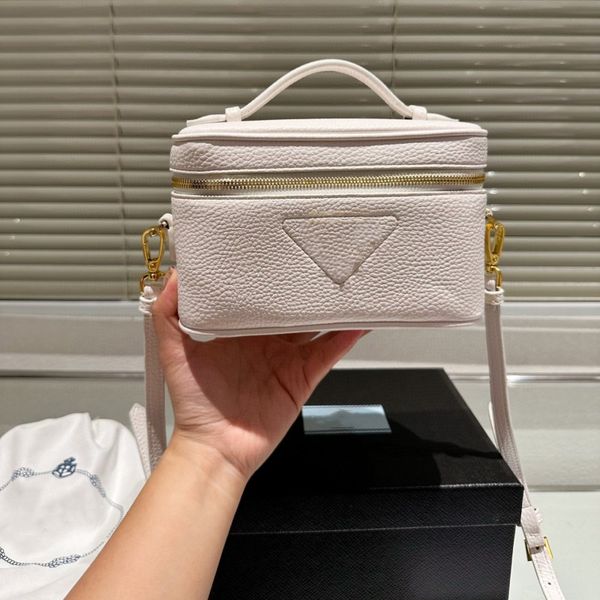 fashion shoulder bag designer bag fashion handbag premium box bag leather crossbody bag mini large capacity party bag casual small square ba
fashion shoulder bag designer bag fashion handbag premium box bag leather crossbody bag mini large capacity party bag casual small square ba