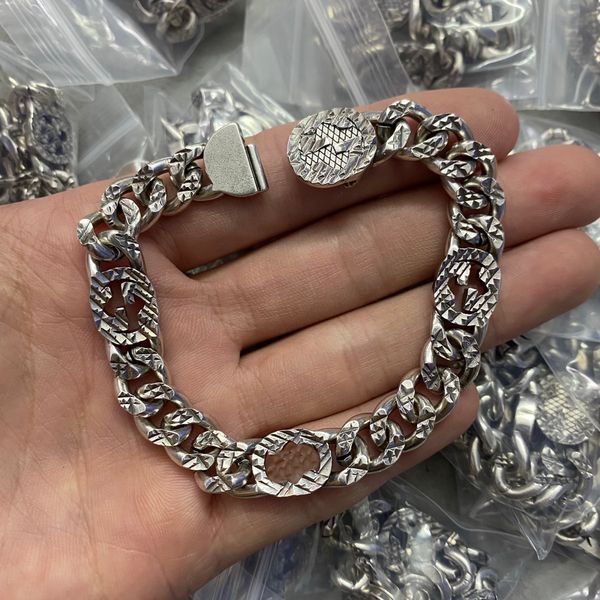 twisted chain letter drop glue bracelet vintage classic cuban bracelets for men and women versatile thick chain bangle designer jewelry supp, Black
twisted chain letter drop glue bracelet vintage classic cuban bracelets for men and women versatile thick chain bangle designer jewelry supp, Black